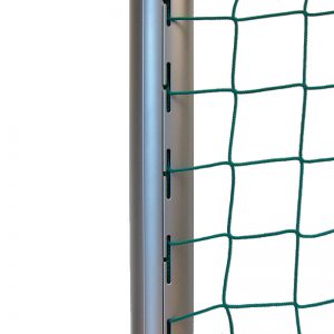 Netzsicherung im Posten von Fussballtor