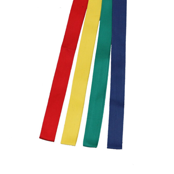 Mannschaftsband in verschiedenen Farben (rot, gelb, gruen, blau)